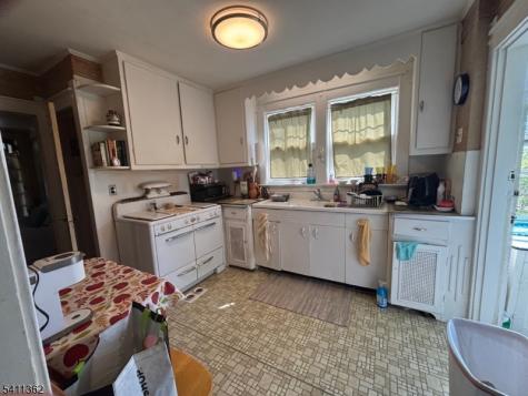 2 Park Drive North West Orange NJ 07052