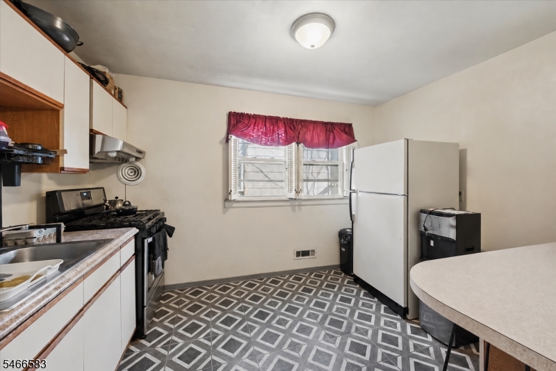 199 Brookside Avenue Irvington NJ 07111