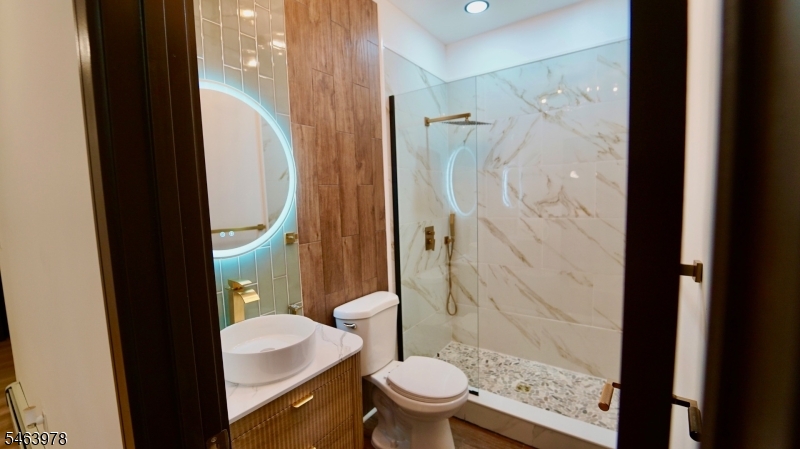 805 3RD Avenue Elizabeth NJ 07202