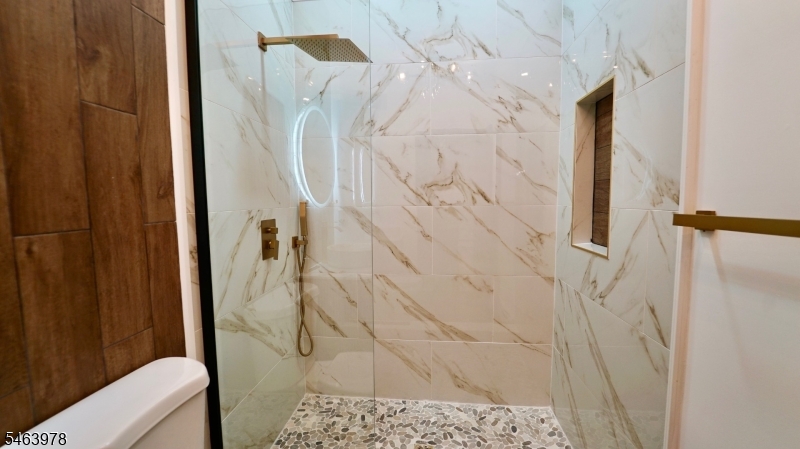 805 3RD Avenue Elizabeth NJ 07202