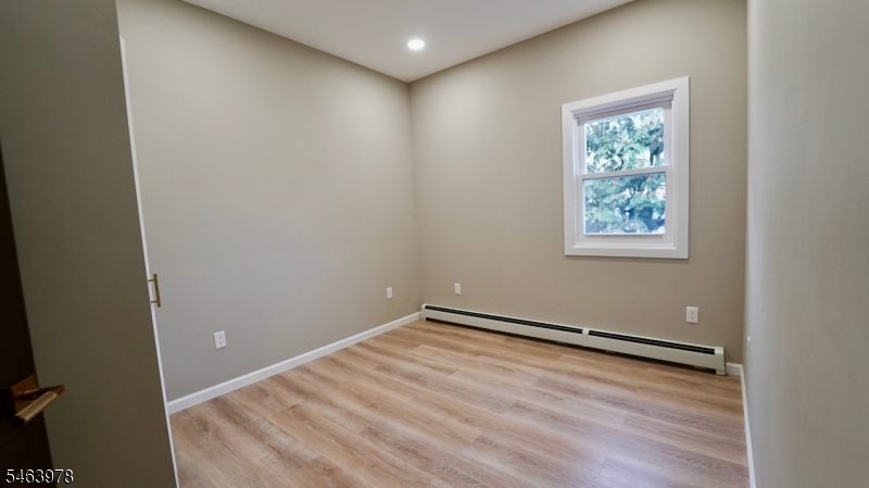 805 3RD Avenue Elizabeth NJ 07202