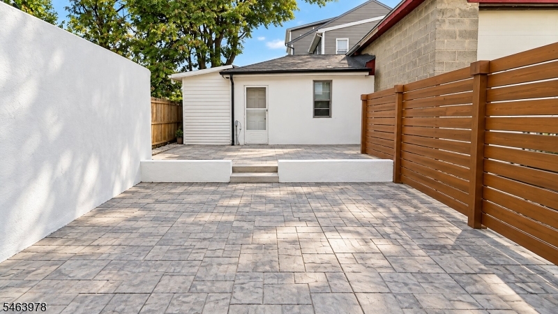 805 3RD Avenue Elizabeth NJ 07202