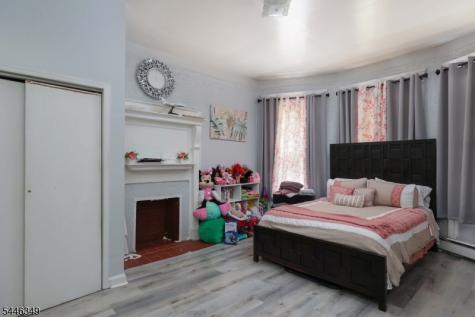 92 Chestnut Street East Orange NJ 07018