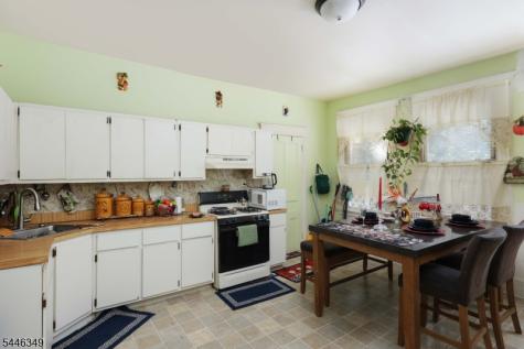 92 Chestnut Street East Orange NJ 07018