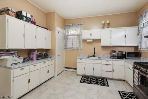 92 Chestnut Street East Orange NJ 07018