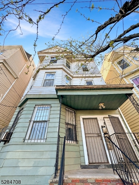 132 Ridge Street Newark NJ 07104