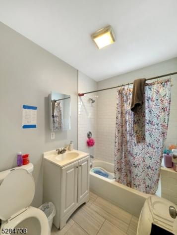 132 Ridge Street Newark NJ 07104