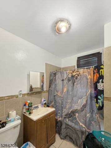 132 Ridge Street Newark NJ 07104