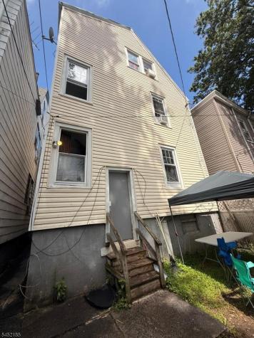 538 Norwood Street East Orange NJ 07018
