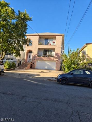 138 Malvern Street Newark NJ 07105