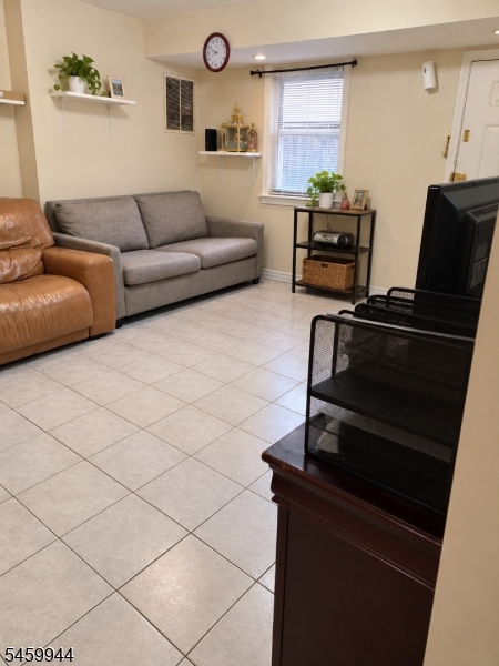 138 Malvern Street Newark NJ 07105