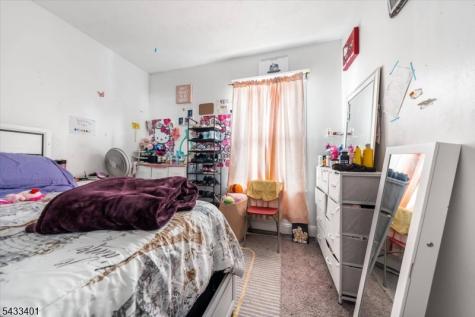 217 Lily Street Paterson NJ 07522