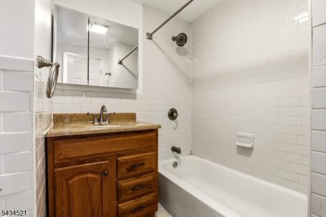174 Orient Street Bayonne NJ 07002