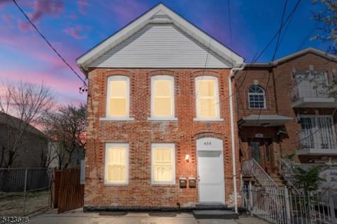 435 S 17th Street Newark NJ 07103