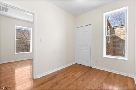 435 S 17th Street Newark NJ 07103