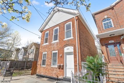 435 S 17th Street Newark NJ 07103