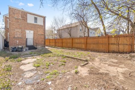 435 S 17th Street Newark NJ 07103