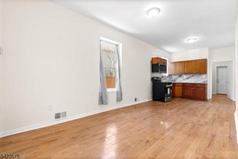 435 S 17th Street Newark NJ 07103