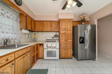 405 Kennedy Drive Linden NJ 07036