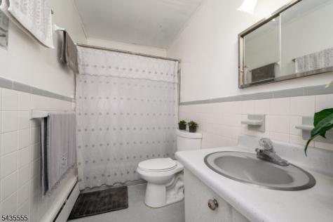 405 Kennedy Drive Linden NJ 07036