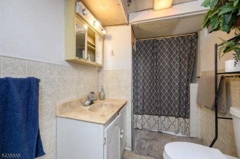 405 Kennedy Drive Linden NJ 07036