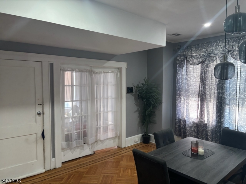 271 Leslie Street Newark NJ 07112