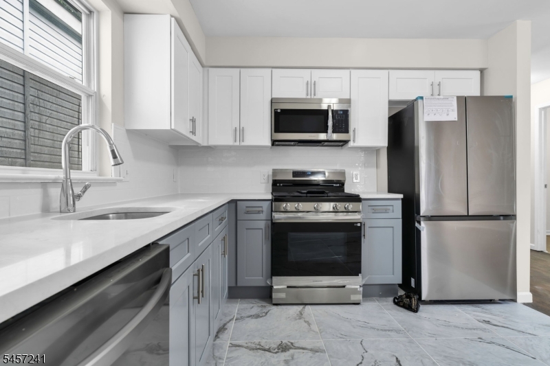 232 4TH Street Newark NJ 07107