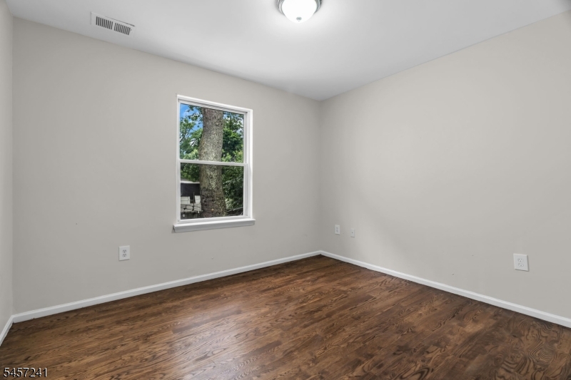 232 4TH Street Newark NJ 07107