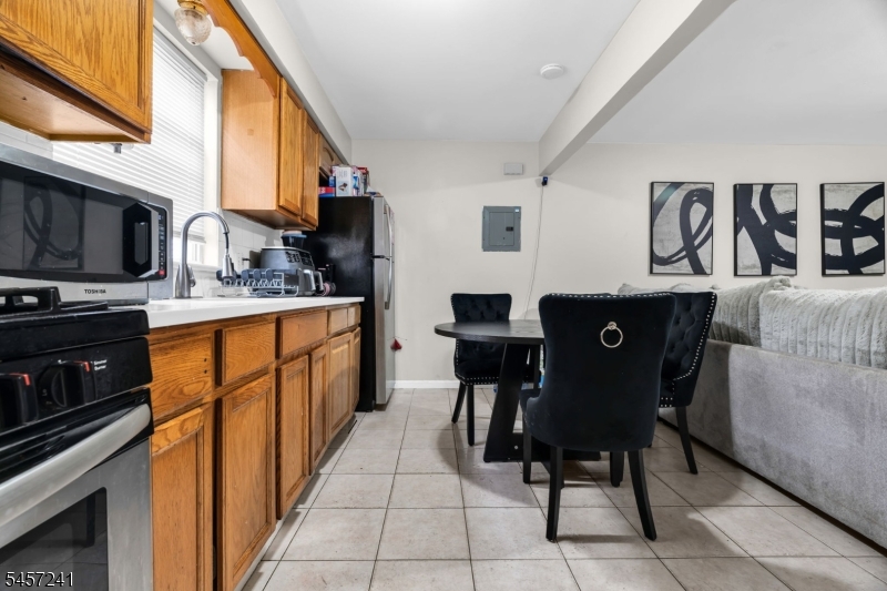 232 4TH Street Newark NJ 07107