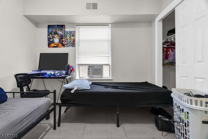 232 4TH Street Newark NJ 07107
