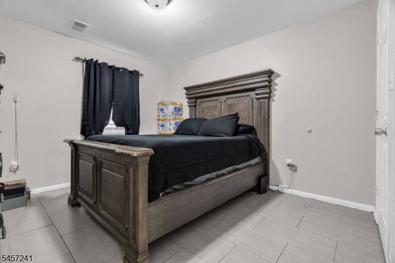 232 4TH Street Newark NJ 07107