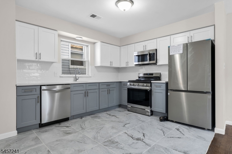 232 4TH Street Newark NJ 07107