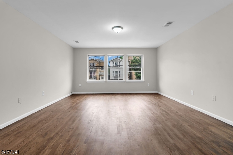 232 4TH Street Newark NJ 07107