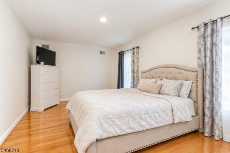 75 Grant Avenue Jersey City NJ 07305
