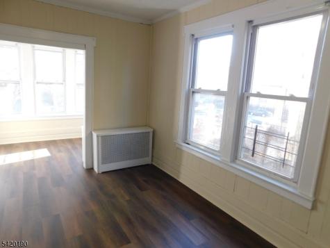 282 Renner Avenue Newark NJ 07112
