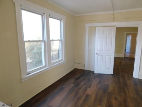 282 Renner Avenue Newark NJ 07112