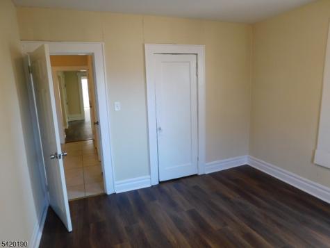 282 Renner Avenue Newark NJ 07112
