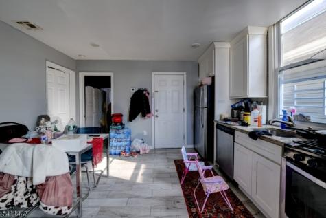 23 Hawkins Street Newark NJ 07105