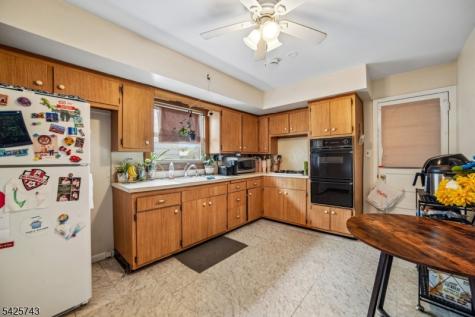31 Division Street Bloomfield NJ 07003