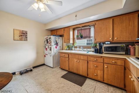 31 Division Street Bloomfield NJ 07003