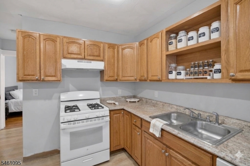 291 Madison Avenue Irvington NJ 07111