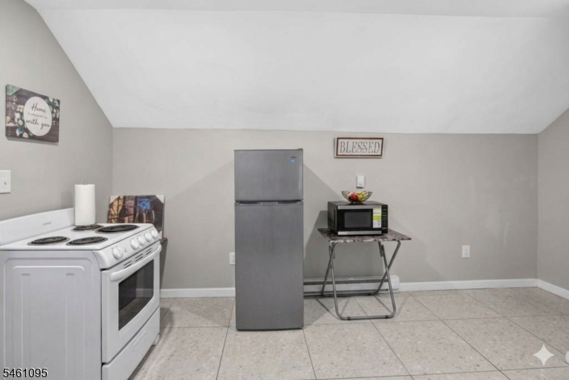 291 Madison Avenue Irvington NJ 07111