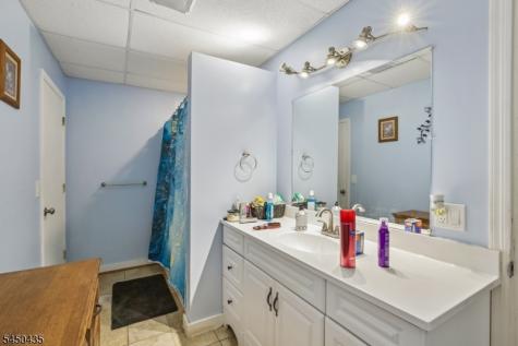 41 Washington Avenue Oxford NJ 07863