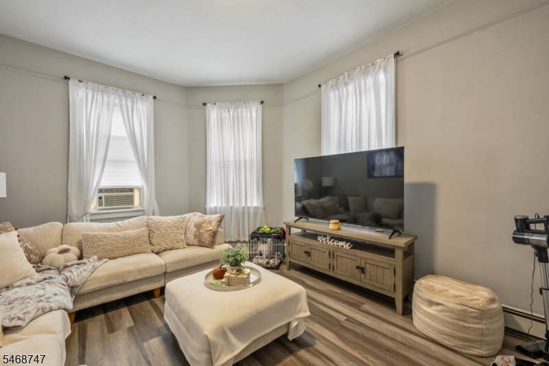 84 Westervelt Place Lodi NJ 07644
