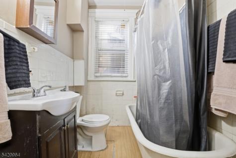 38 Schley Street Newark NJ 07112