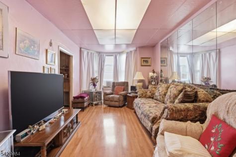 38 Schley Street Newark NJ 07112