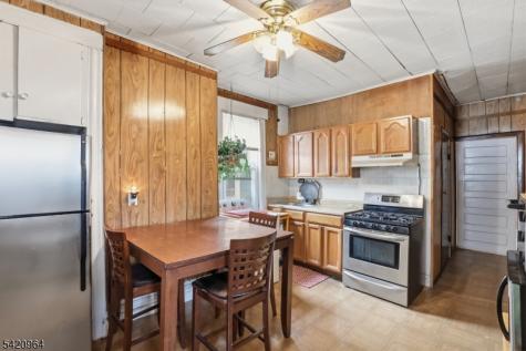 38 Schley Street Newark NJ 07112