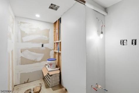 38 Schley Street Newark NJ 07112
