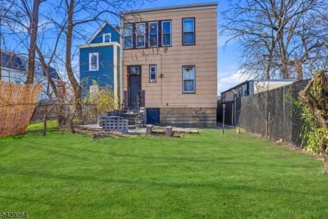 38 Schley Street Newark NJ 07112