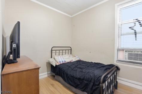 38 Schley Street Newark NJ 07112